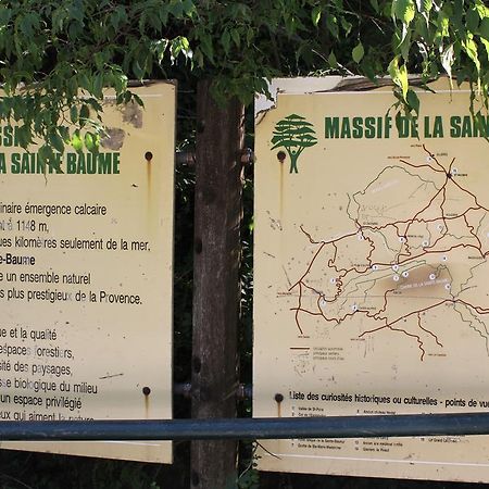 Une Pause a Signes Extérieur photo